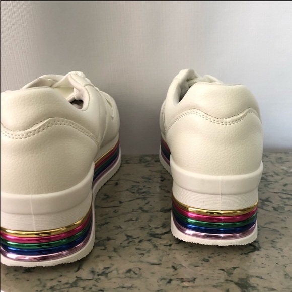 NWT Qupid Tampa Lace Up Women Sneakers Size 6 - Picture 4 of 7